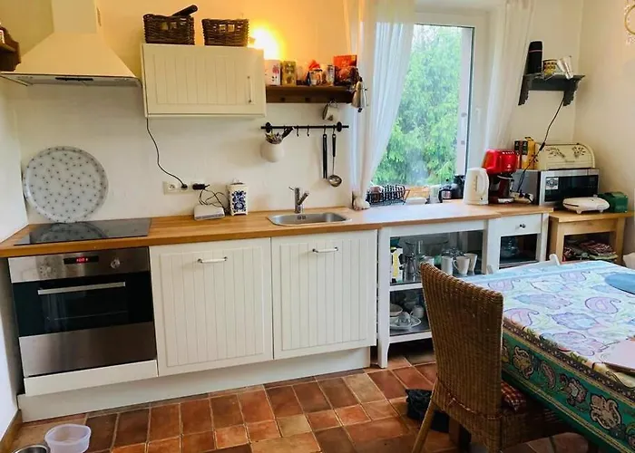 Tutaj Sielankowo אוסטראון